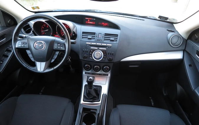 Mazda 3 cena 23800 przebieg: 199000, rok produkcji 2010 z Rogoźno małe 781